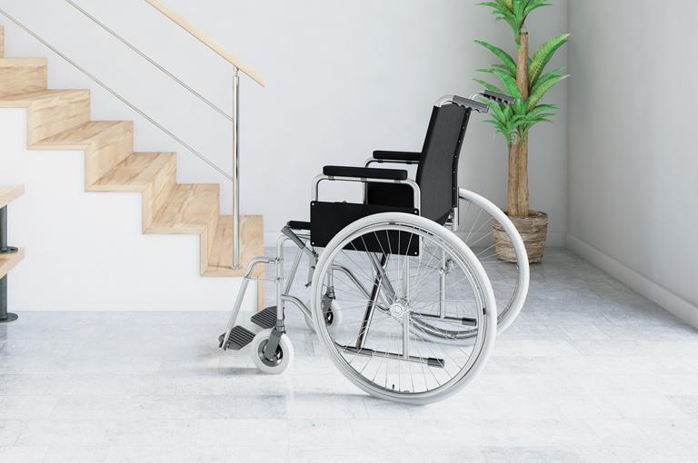 Elektryczne i ręczne wózki inwalidzkie
